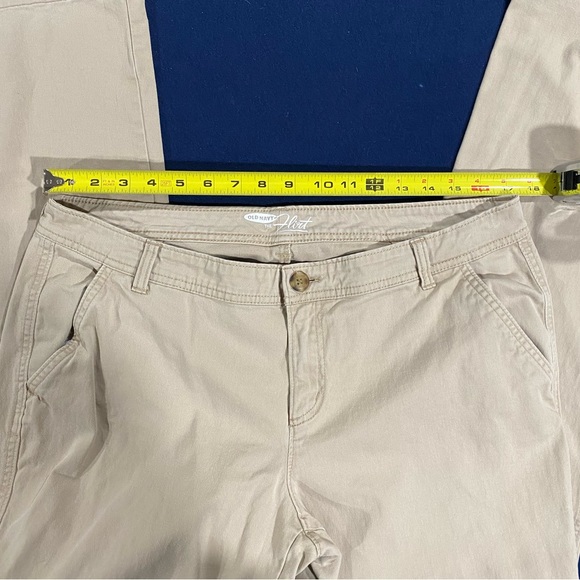 Size 14 The Flirt khakis from Old Navy - Picture 9 of 10